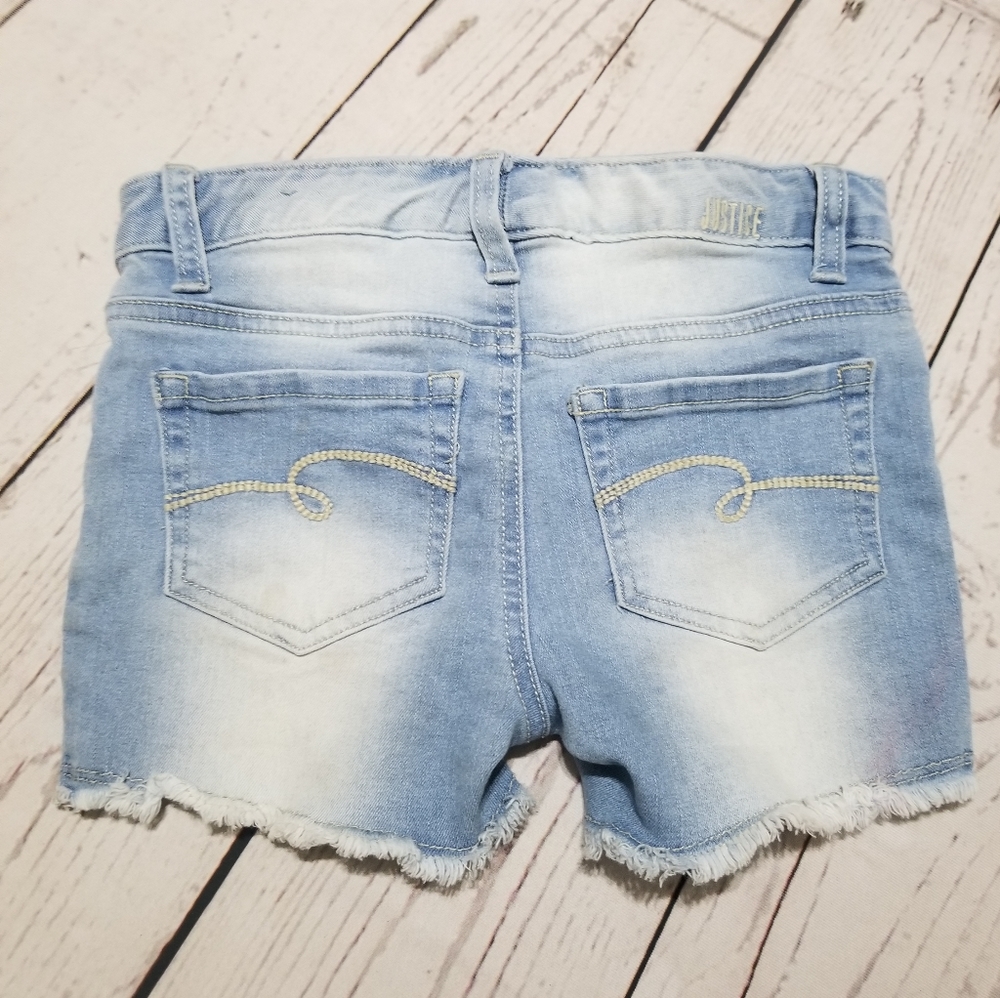 ❗SALE❗Justice Frayed Floral Shorts - Picture 2 of 6